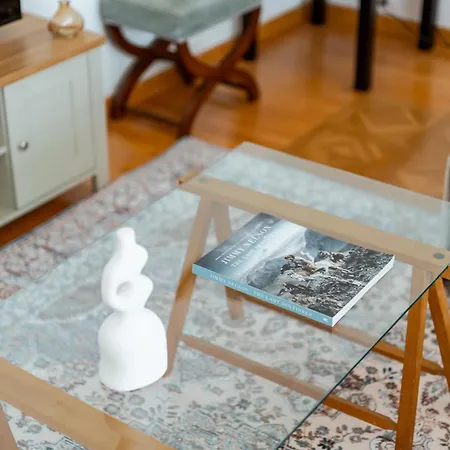 Grand Moderne Avec 4 A 15ᵉ