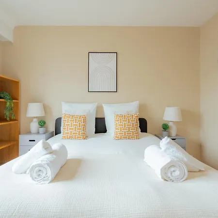 Grand Moderne Avec 4 A 15ᵉ *