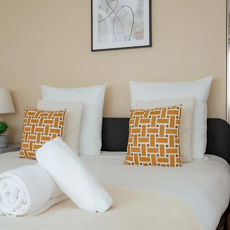 Grand Moderne Avec 4 A 15ᵉ *