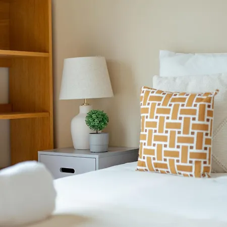 Grand Moderne Avec 4 A 15ᵉ
